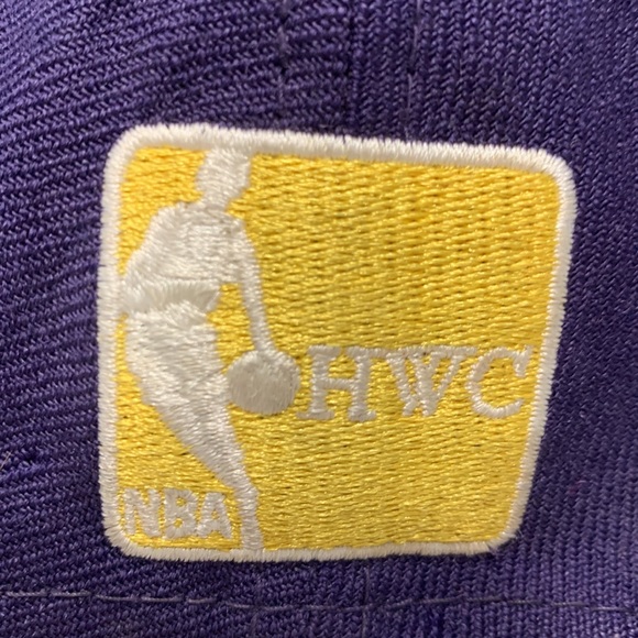 New Era- Vintage Lakers NBA snap back baseball hat purple - Picture 3 of 7